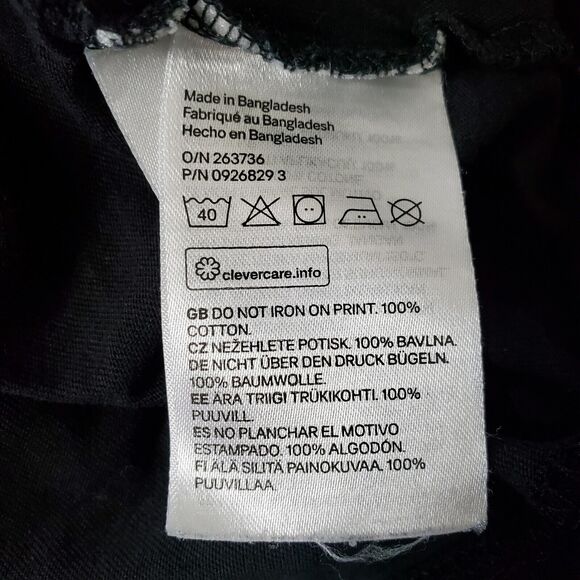 Lot Of 2 Youth T-Shirts Apple Rainbow Skull Crossbones X-Box Size 8/10 Medium - Picture 11 of 12